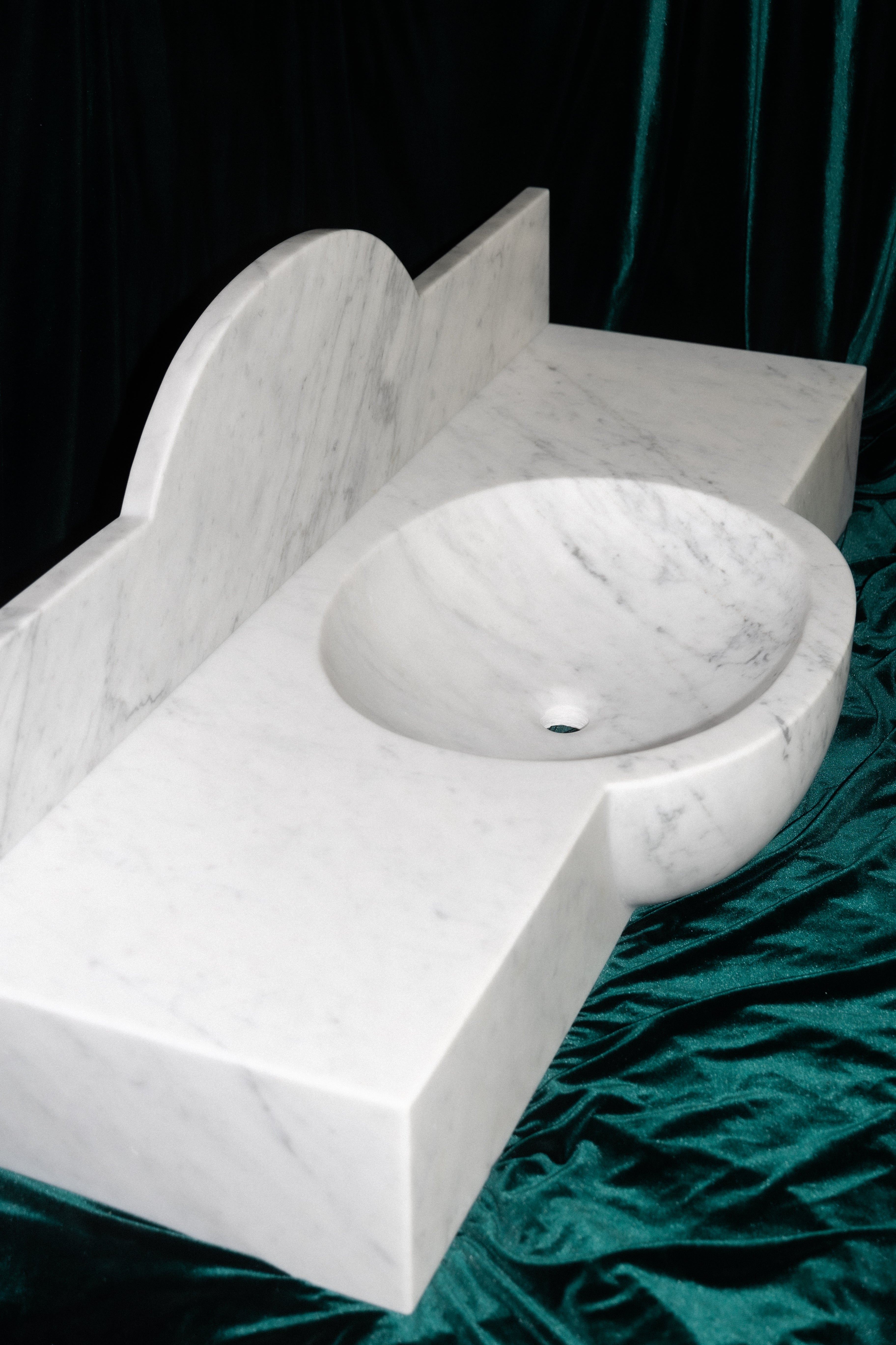 Venatino Carrara Floating Sink